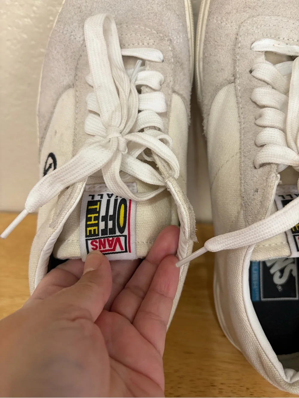 Vans Paradoxxx Unisex Low-Top Sneakers in White Men's 7.5 Women 9